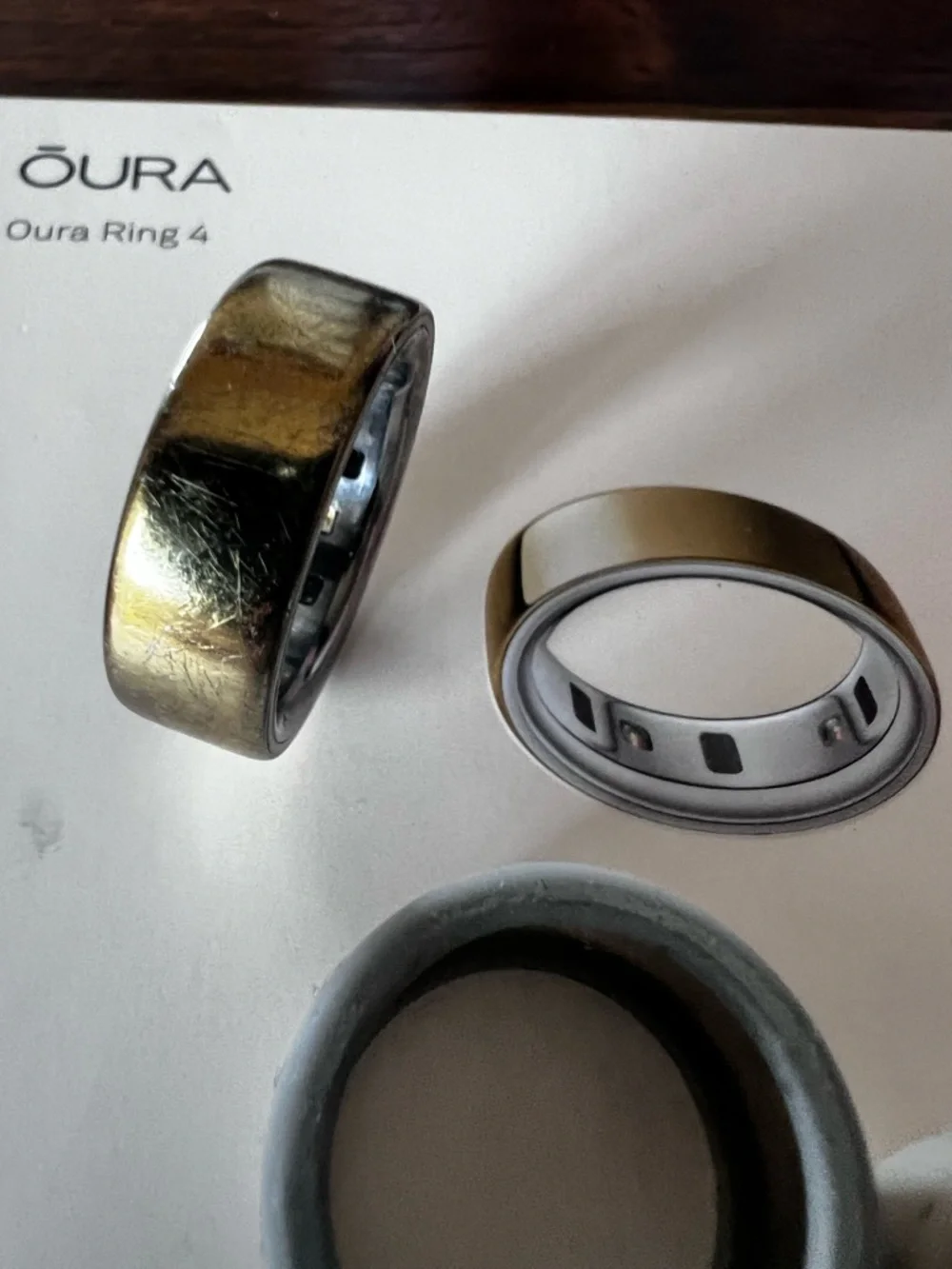 Oura Ring 4 with Charging Dock and Original Box